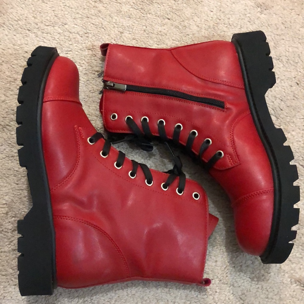 Red winter boot - Picture 4 of 8